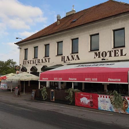 Restaurant Motel Hana Barbara Gastro Sro Ostretin Buitenkant foto